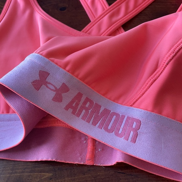 Simple cross back coral sports bra, very comfortable. - Picture 2 of 4
